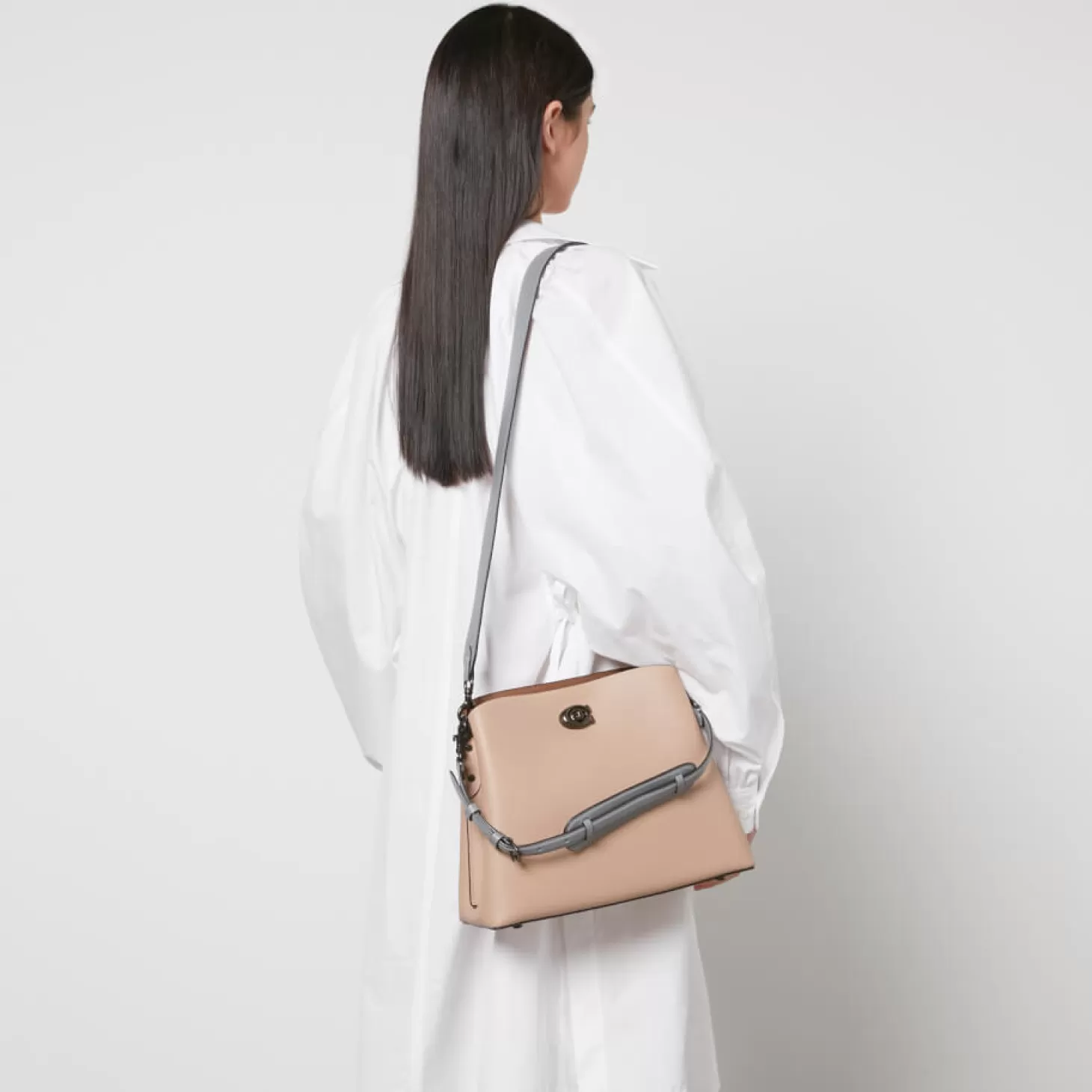 Willow Leather Bucket Bag*Coach Outlet