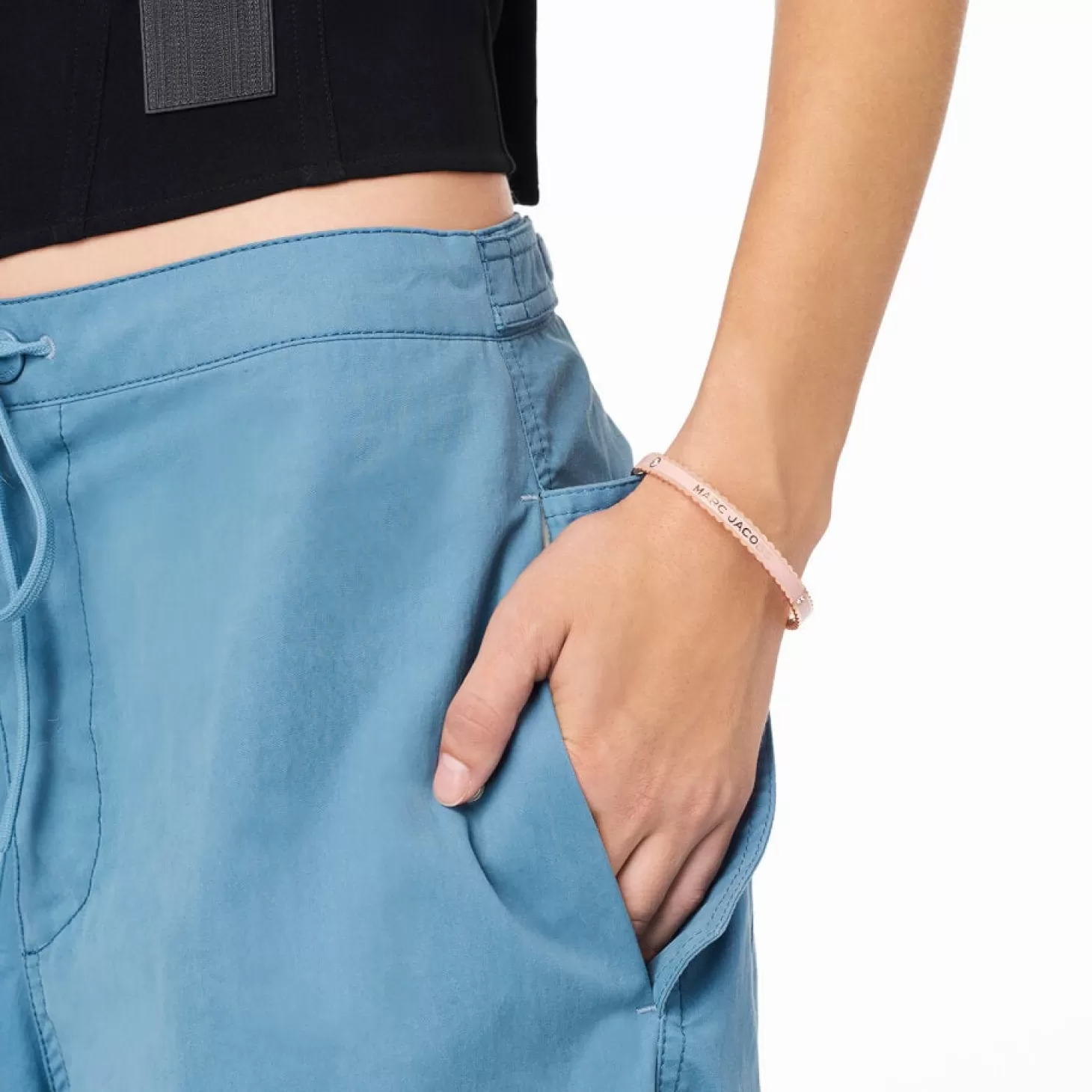 The Medallion Scalloped Bangle*Marc Jacobs Store