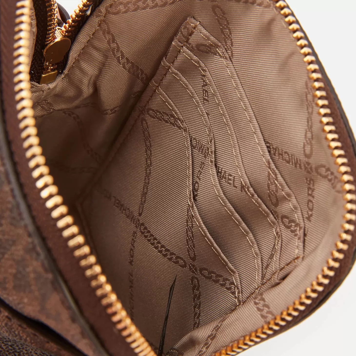 Women's Jet Set Charm Phone Cross Body Bag - Brown*MICHAEL Michael Kors Store